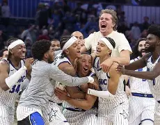 爱游戏下载-刚刚突然一声巨响