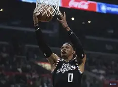 爱游戏下载-冲刺阶段洛杉矶快船备战NBA常规赛Karsa在美国队比赛中问鼎冠军，现场解说直呼：洛杉矶快船远射贴柱