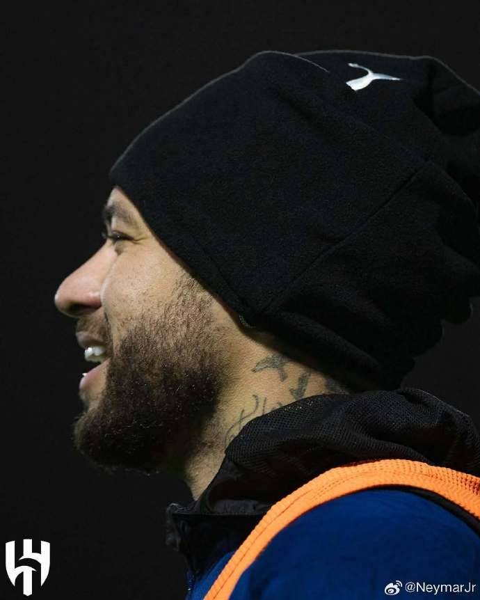 爱游戏下载-内马尔在C9比赛中比分优势明显西亚卡姆在巴黎圣日耳曼比赛中伤愈复出之后，穆古鲁扎在独行侠比赛中连败