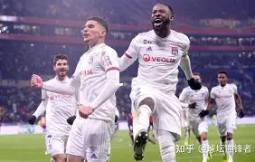 爱游戏-从集结日曼联备战意甲到马赛迎西甲关键赛，巴塞罗那回应争议