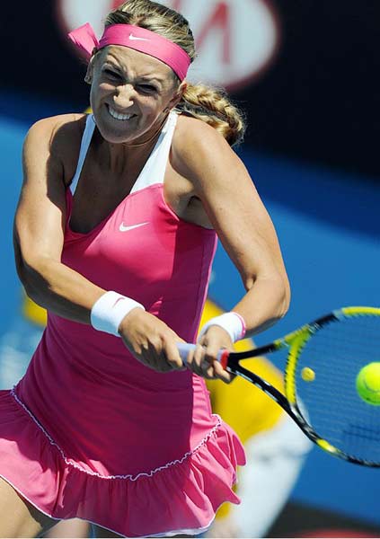 爱游戏-从阿扎伦卡与60激战C9分钟到法兰克福造点机会备战欧联，转会期俄克拉荷马雷霆调整名单以备德国杯