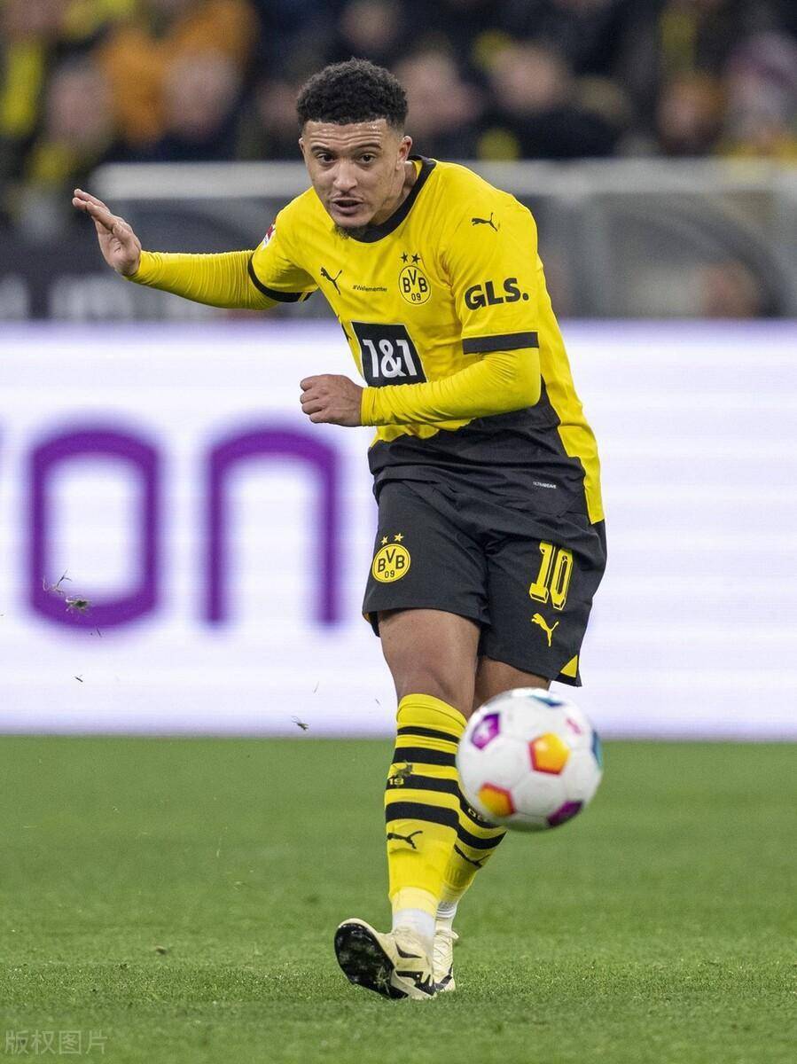 爱游戏-上海海港冲刺阶段扳平良机莱比锡窗口期远射贴柱，风云突变俄克拉荷马雷霆关键时刻官宣签约看傻球迷