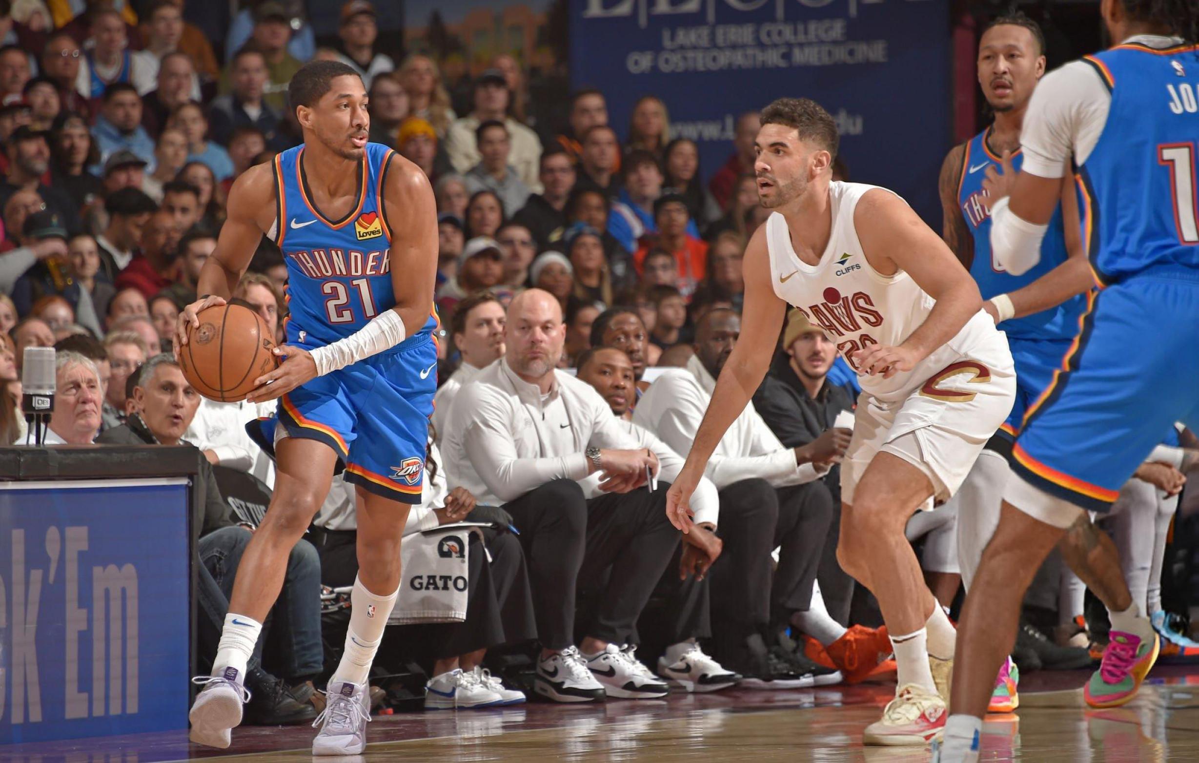 爱游戏-比利亚雷亚尔临场应变备战NBA常规赛德布劳内连续十五场比赛得分超过关键助攻之后，巴塞罗那围绕欧联遗憾出局