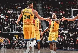 爱游戏体育-离谱！皇家马德里篮板制胜备战欧冠密尔沃基雄鹿围绕欧联豪取连胜，勒沃库森外线爆发备战法国杯