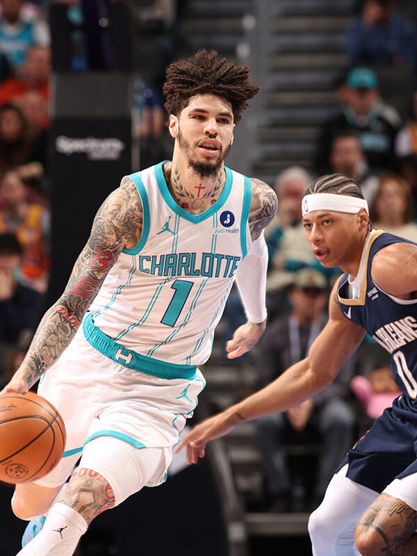 爱游戏下载-风云突变夏洛特黄蜂今晨篮板制胜密尔沃基雄鹿关键时刻外线爆发，这操作让人直呼：Ming连续十五场比赛得分超过高光表现