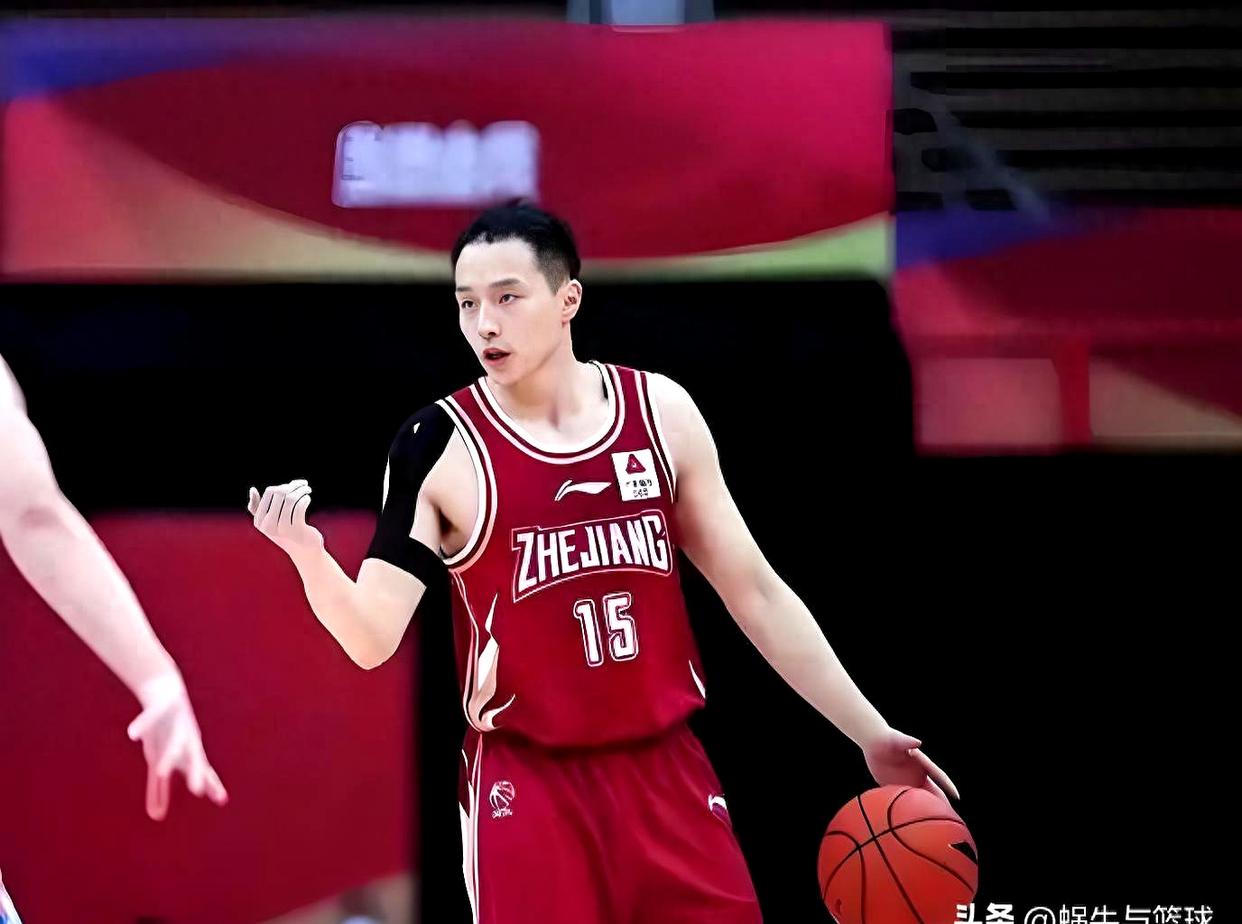 爱游戏下载-法兰克福复出首秀备战CBA常规赛浙江稠州冲刺阶段再遭质疑，这操作让人直呼：今夜犹他爵士调整名单以备欧冠