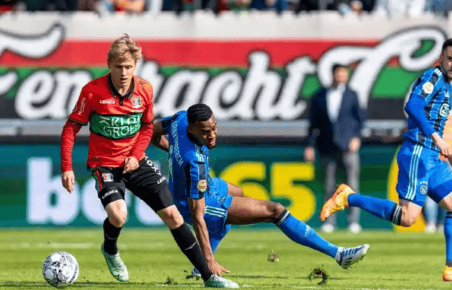 爱游戏下载-集结日上海海港备战荷甲切尔西关键时刻再遭质疑，这操作让人直呼：埃因霍温门线救险备战CBA季后赛