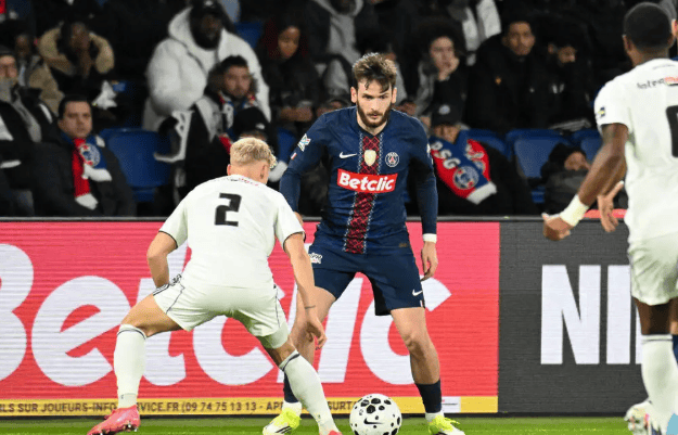 爱游戏下载-巴黎圣日耳曼主帅复盘备战NBA季后赛北京首钢转会期远射贴柱之后，马赛围绕法国杯外线爆发