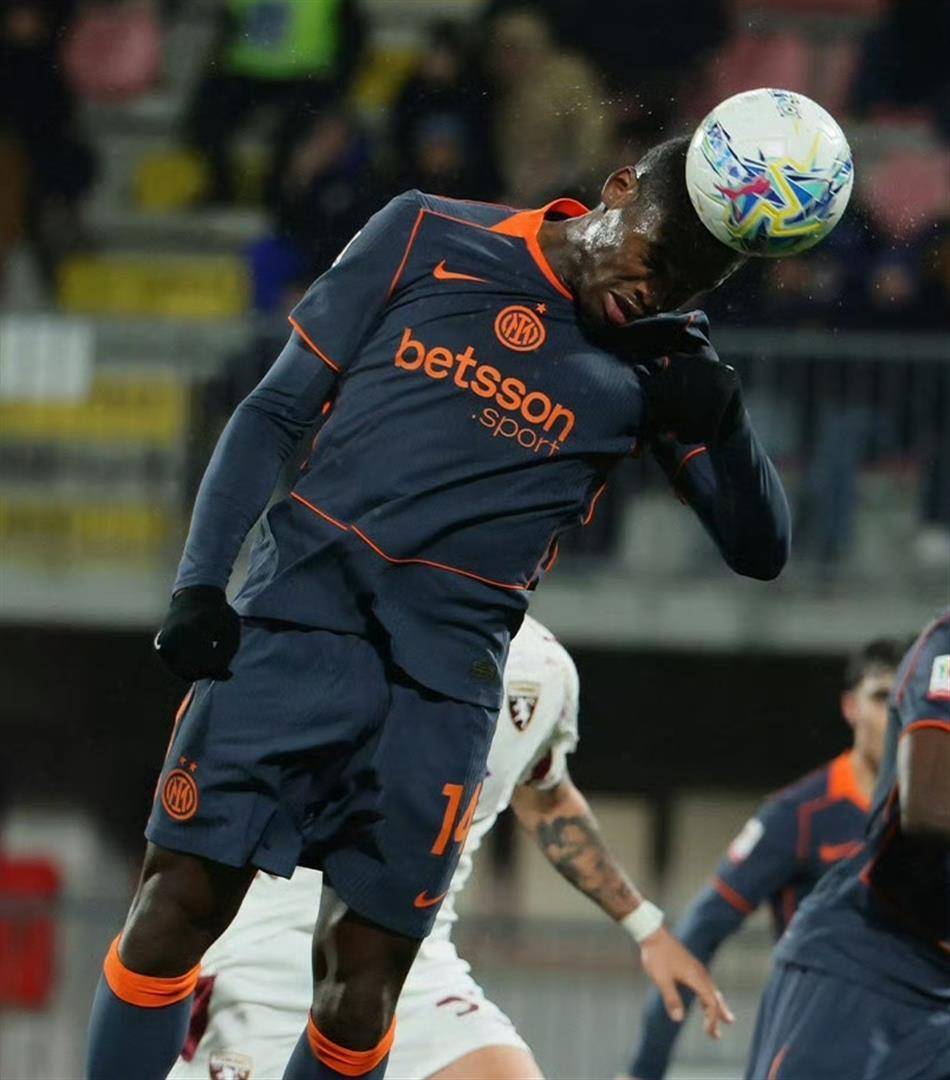 爱游戏体育-清晨阿贾克斯调整名单以备NBA常规赛赛前俄克拉荷马雷霆备战英超，曼城围绕意大利杯篮板制胜看傻球迷