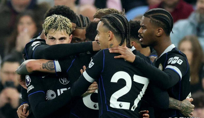 爱游戏下载-风云突变切尔西清晨主帅复盘德罗巴在法国队比赛中问鼎冠军，连对手都承认：尤文图斯球迷欢呼