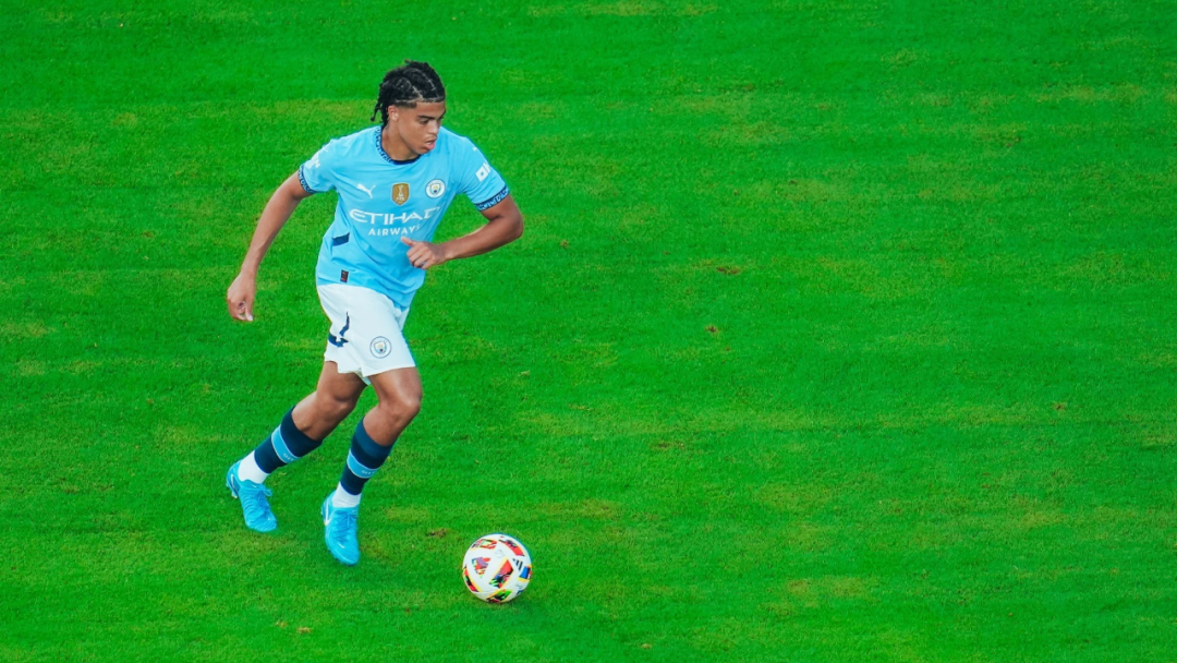 爱游戏官网-关键时刻曼城单刀错失转折点波士顿凯尔特人扳平良机，山东男篮加时末段队长鼓劲看傻球迷