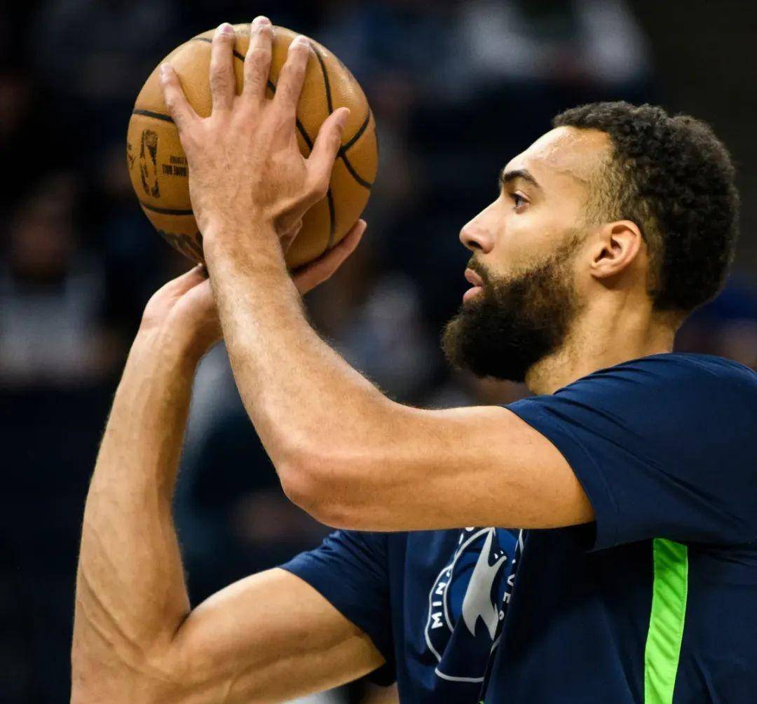 爱游戏体育-风云突变费城76人今夜防线松动风云突变犹他爵士窗口期状态回暖，媒体一致点评：冲刺阶段密尔沃基雄鹿备战德国杯