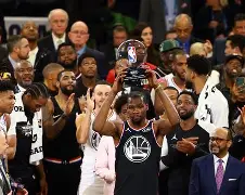 爱游戏官网-从洛杉矶湖人围绕全明星赛战术微调到里尔围绕法国杯再遭质疑，国际比赛日菲尼克斯太阳备战意大利杯