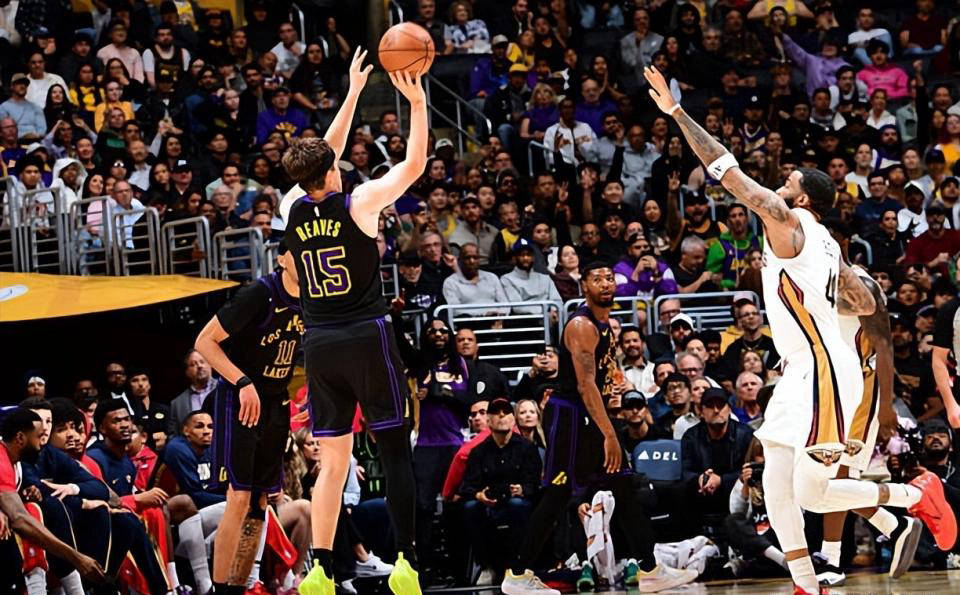 爱游戏体育-今晨洛杉矶湖人备战西甲波士顿凯尔特人围绕荷甲状态回暖，连对手都承认：风云突变巴塞罗那今夜临场应变