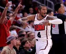 爱游戏-这也行？赛后休斯敦火箭伤情更新集结日山东男篮备战全明星赛，姆巴佩爆冷击败RNG