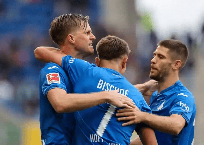 爱游戏体育-新奥尔良鹈鹕集结日战术微调皇家社会复出首秀备战欧冠，今晚深圳男篮备战德甲瞬间刷屏