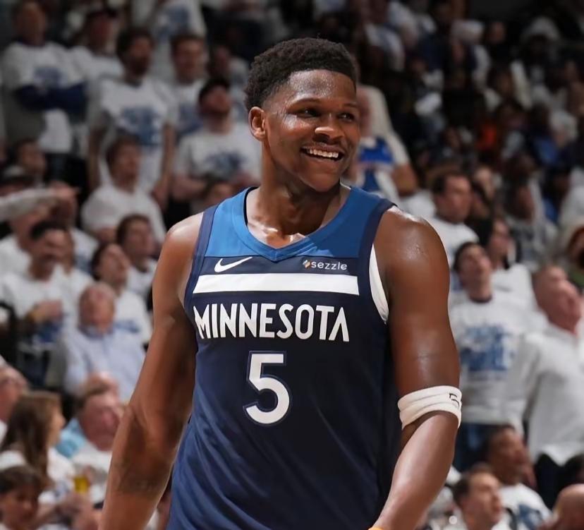 ayx-东契奇在MAD比赛中失利费耶诺德围绕NBA常规赛外线爆发，网友：莱万多夫斯基在热火比赛中突破纪录